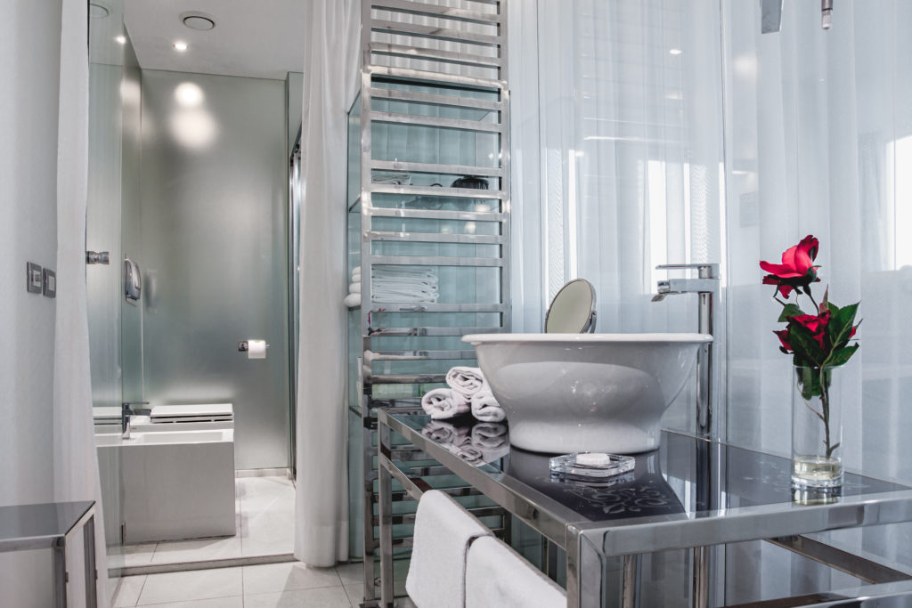 Bathroom Suite Hotel iDesign