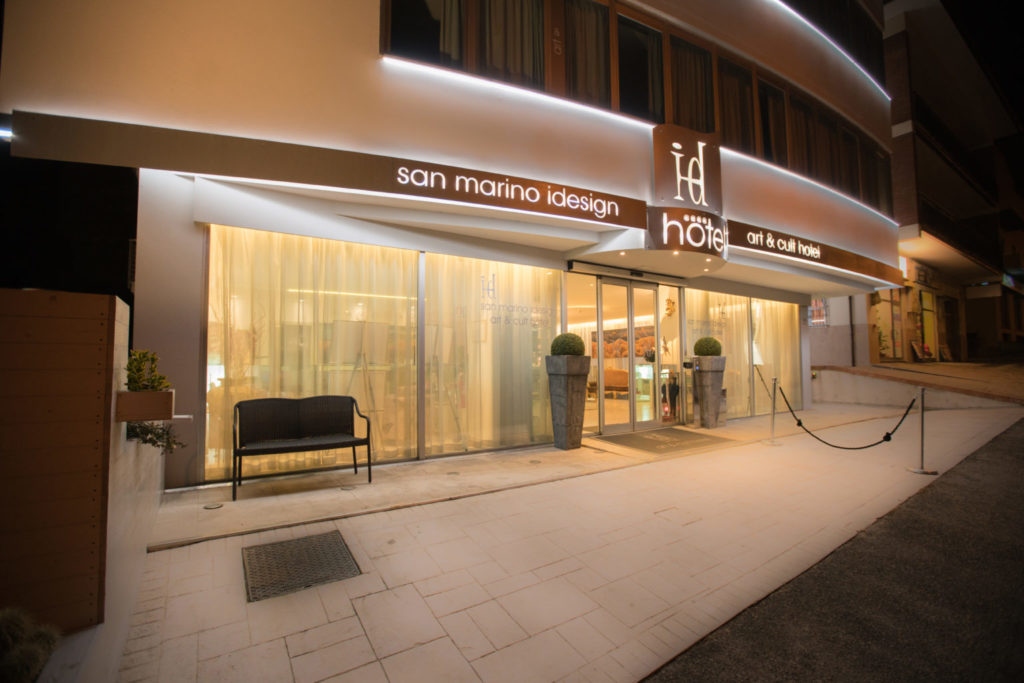 Eingang Hotel San Marino Idesign